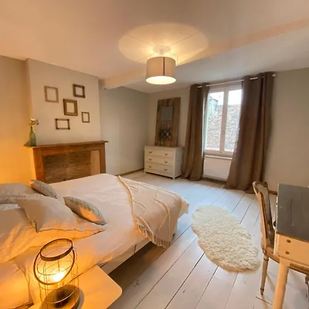 Maison De La Chapelle 度假居 *